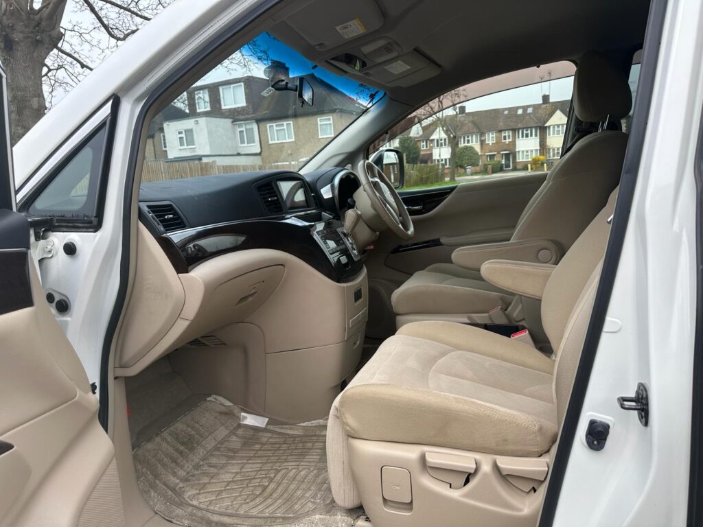 NISSAN ELGRAND 2012